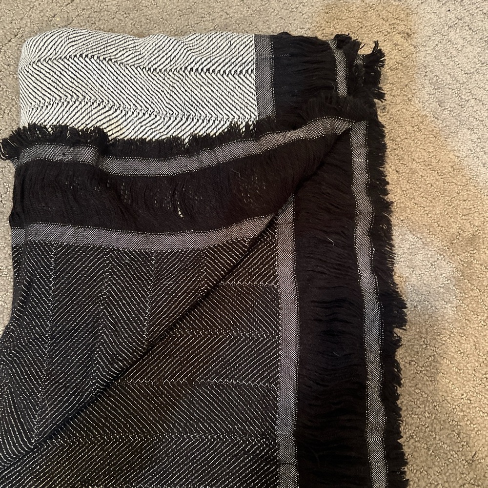 Black and White Madewell Scarf